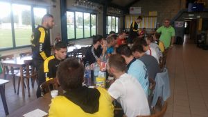 Le groupe au petit déjeuner